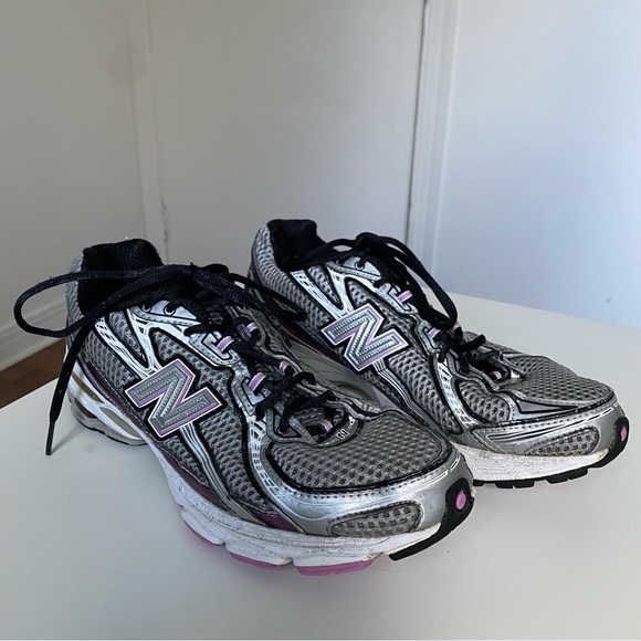 New Balance Shoes - New Balance 740 Y2K Tennis Running Chunky Shoes Sneakers • Women US 9